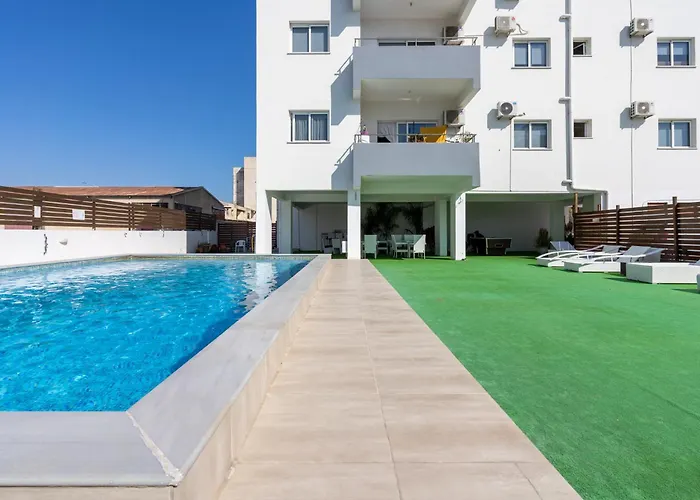 Emerald\'S 2-Bedroom Apartment In Larnaca
