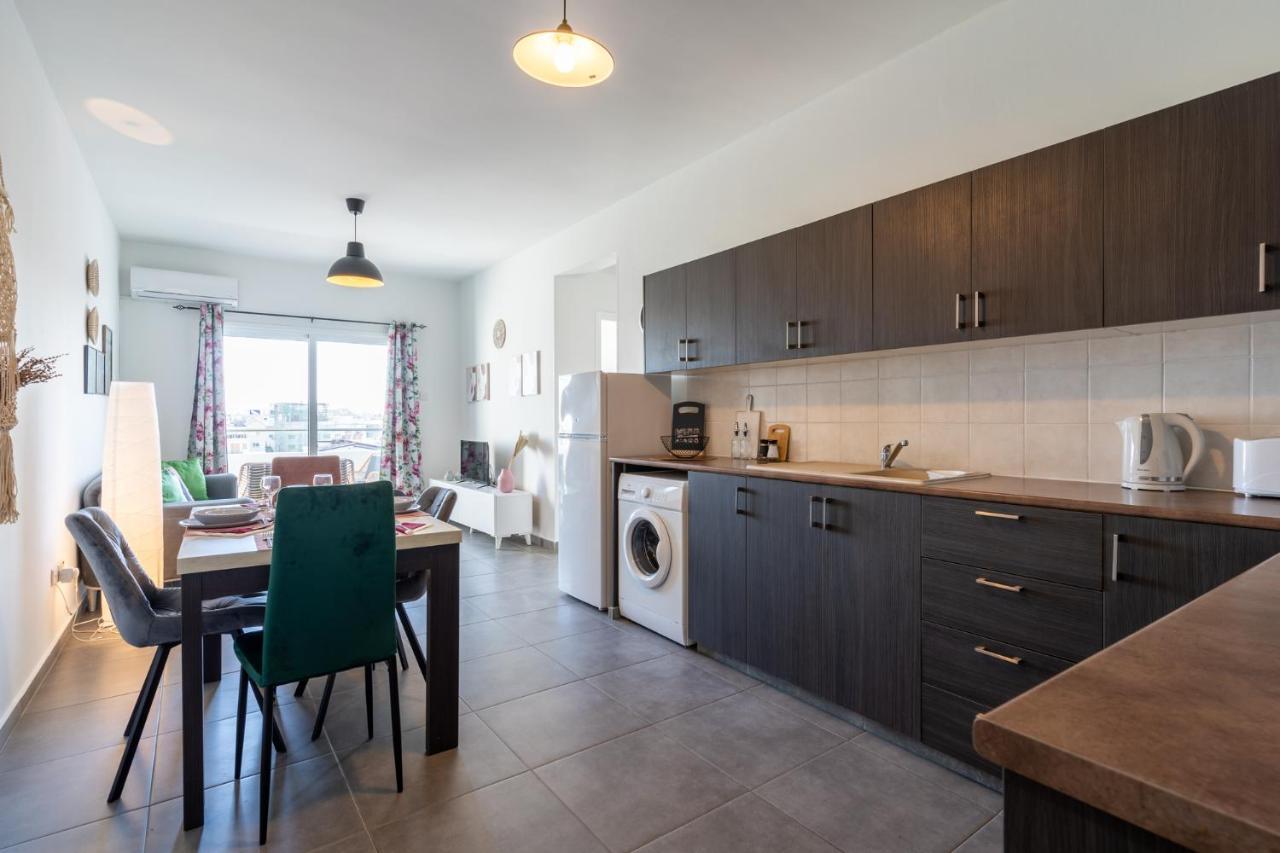 Apartment Emerald's 2-bedroom In Larnaca