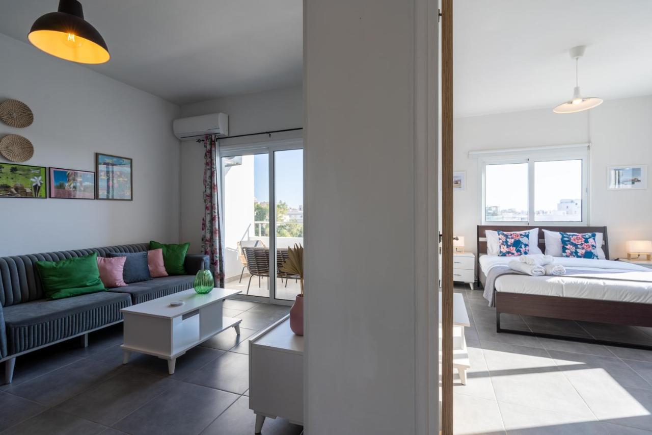Emerald's 2-bedroom In דירה *