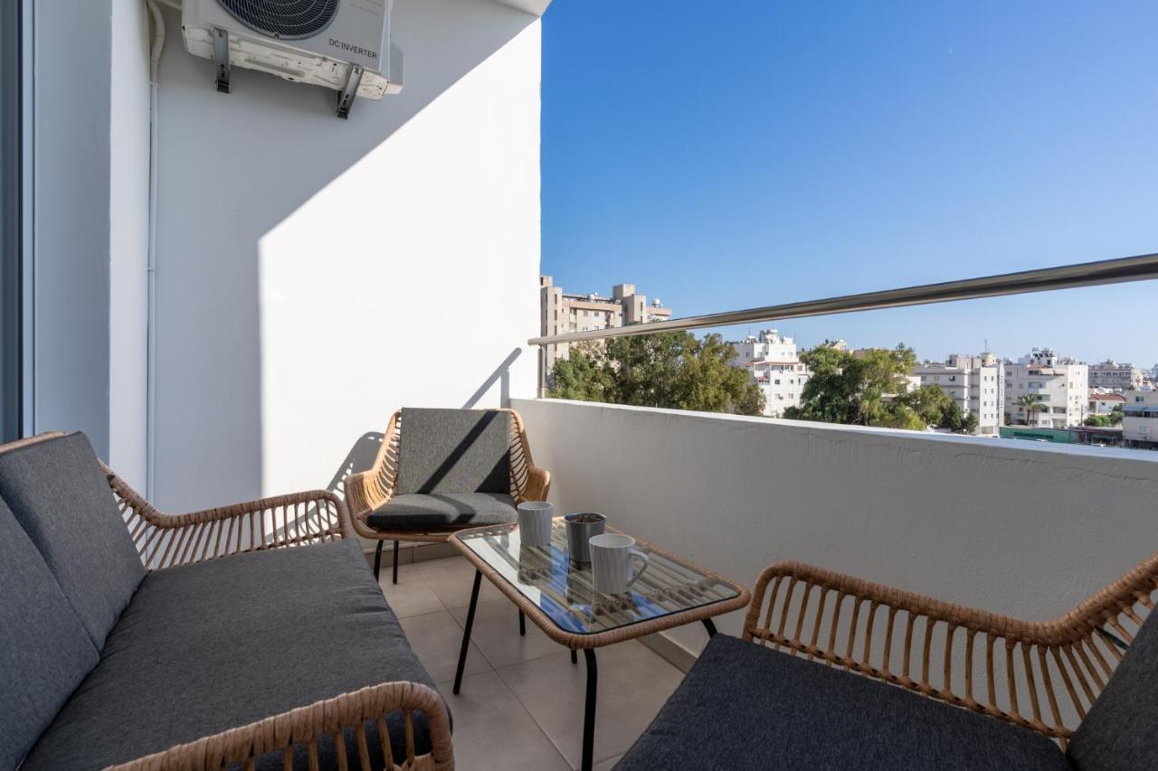 Emerald's 2-bedroom In דירה לרנקה